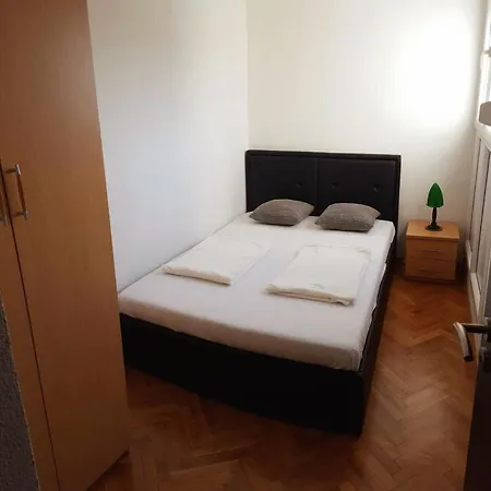 Apartament With Wifi - 12857 *